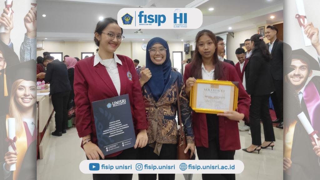 Menangi Juara III Lomba Debat Kampus, Mahasiswa HI UNISRI Mengucap Syukur