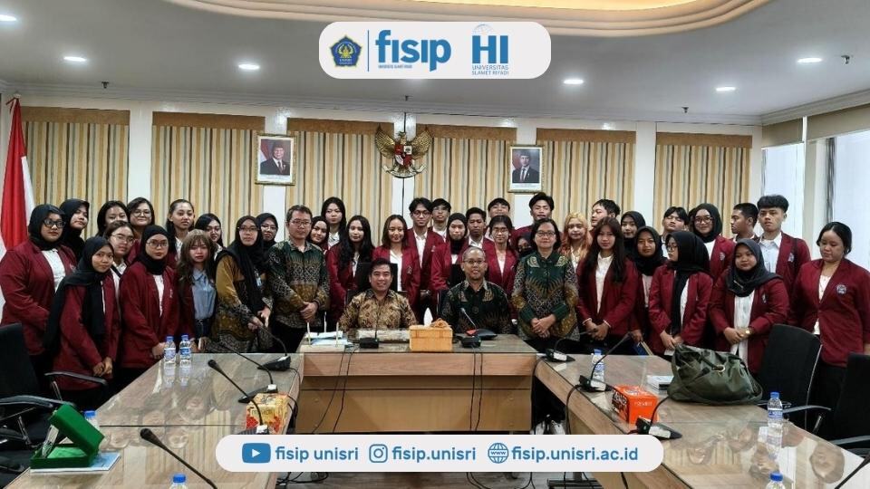 Mahasiswa HI UNISRI Perdalam Pemahaman Diplomasi Bilateral Melalui Kunjungan ke KBRI Kuala Lumpur