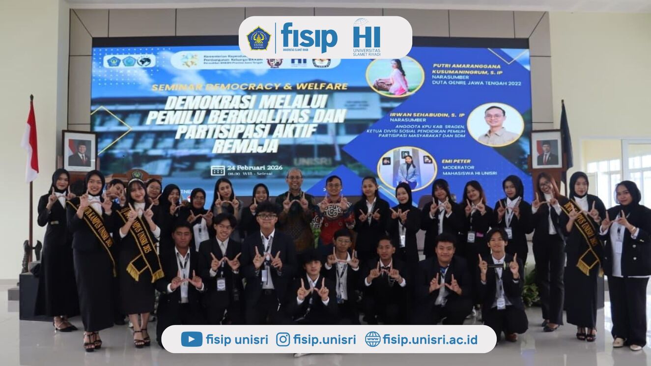 Generasi Muda Melek Demokrasi: Praktisi Mengajar Hadirkan Seminar “Democracy & Welfare” di UNISRI